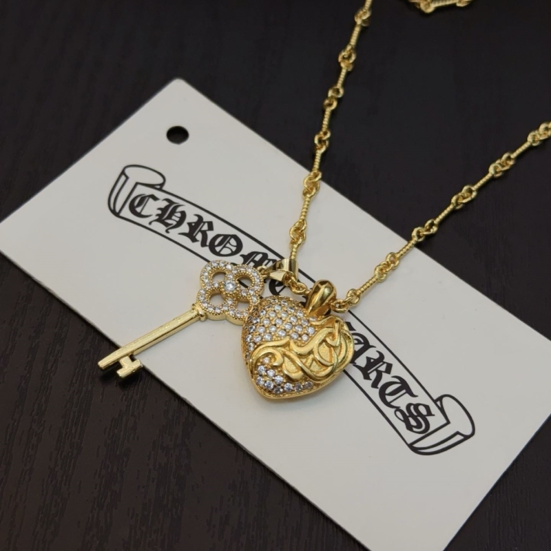 Ch*0me He**ts necklaces